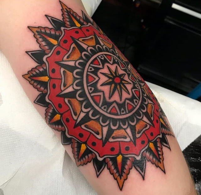 Ruhrpott, ruhrgebietstattoo, Black Tide Tattoo, Mandala, Geometric Tattoo, Traditional Tattoo,